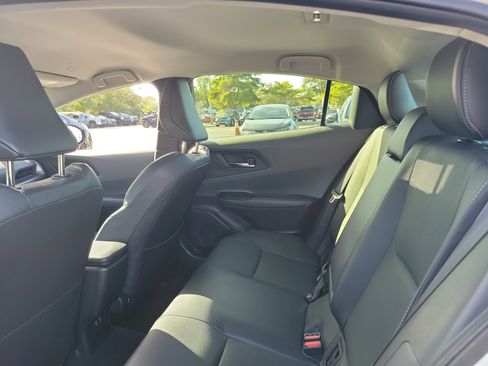 Used 2025 Toyota Prius XLE image 14