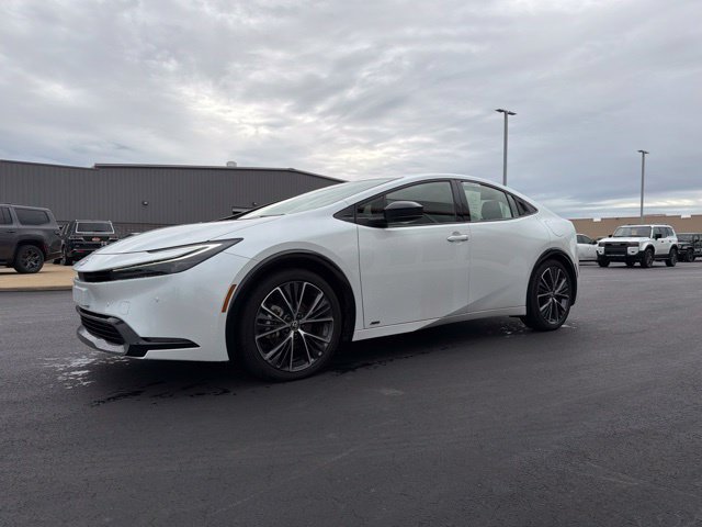Certified 2025 Toyota Prius XLE AWD/4WD image 3