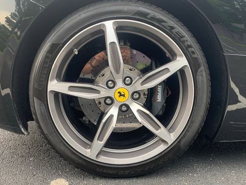 Used 2014 Ferrari California image 29