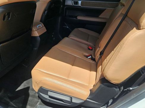 Used 2025 Hyundai Santa Fe Limited FWD image 16