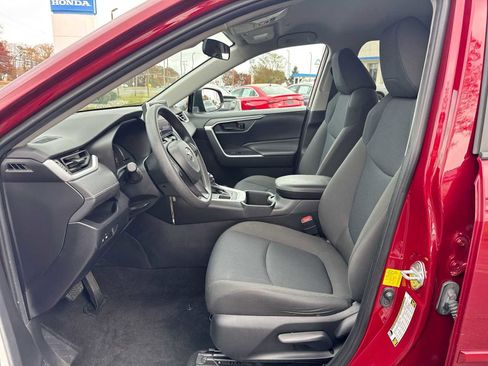 Used 2023 Toyota RAV4 LE image 11