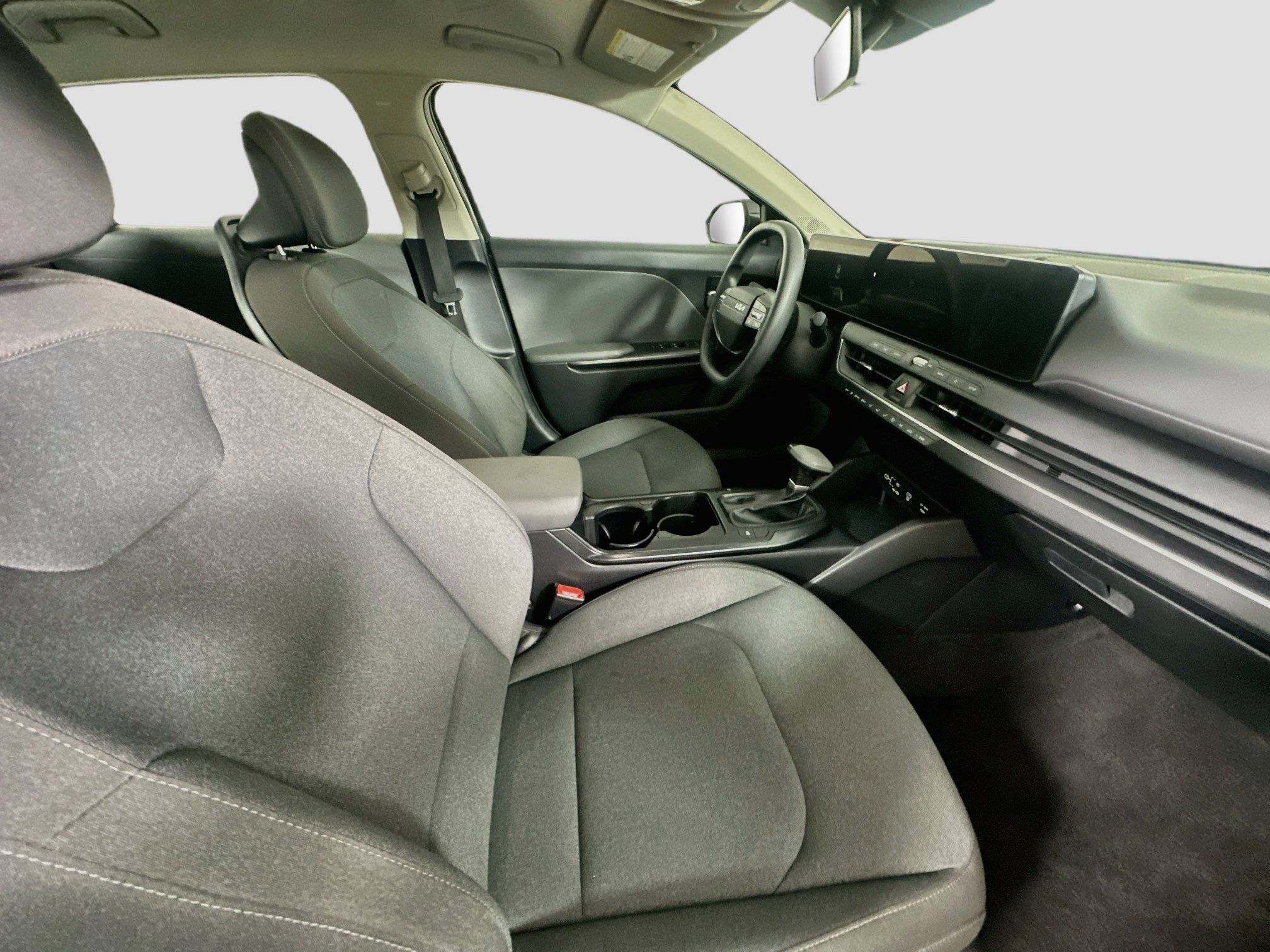Used 2025 Kia K4 FWD image 30