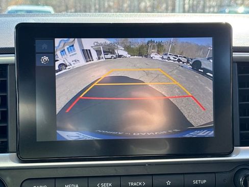 Used 2024 Hyundai Venue SEL image 22