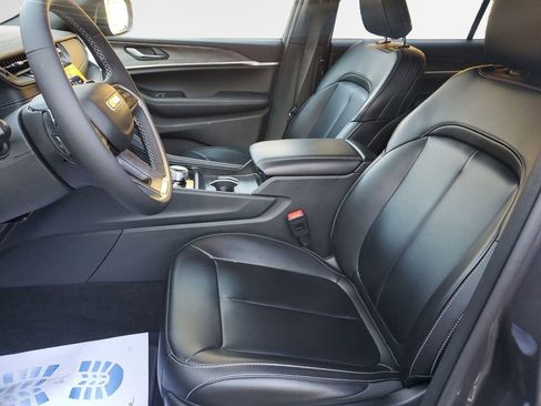 New 2025 Jeep Grand Cherokee L Limited AWD/4WD image 12