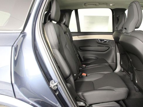 New 2025 Volvo XC90 B6 Core image 11