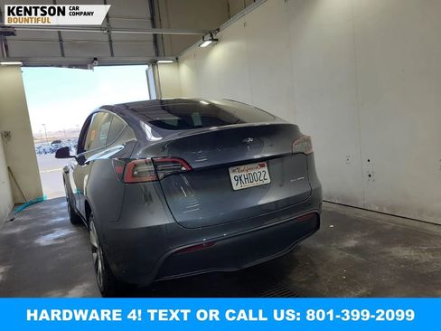 Used 2023 Tesla Model Y Long Range AWD/4WD image 2