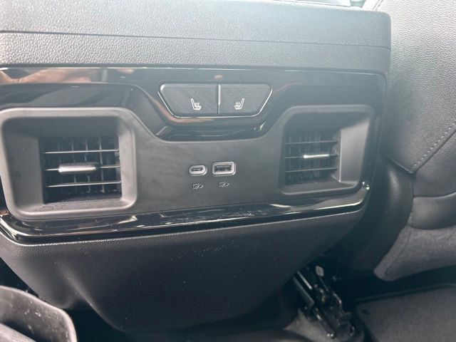 Used 2025 GMC Sierra 1500 AT4 w/ AT4 Premium Package AWD/4WD image 21