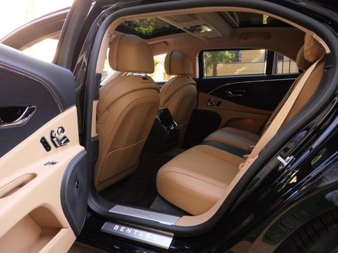 Used 2026 Bentley Flying Spur Azure AWD/4WD image 20