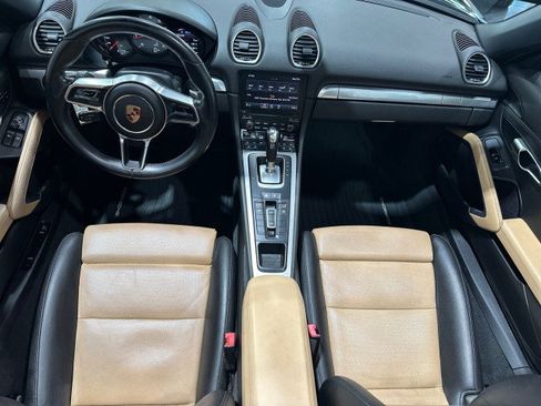 Used 2018 Porsche 718 Boxster RWD image 60