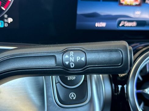 Used 2025 Mercedes-Benz GLB 250 4MATIC image 24