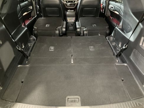 Used 2025 Ford Explorer ST image 52