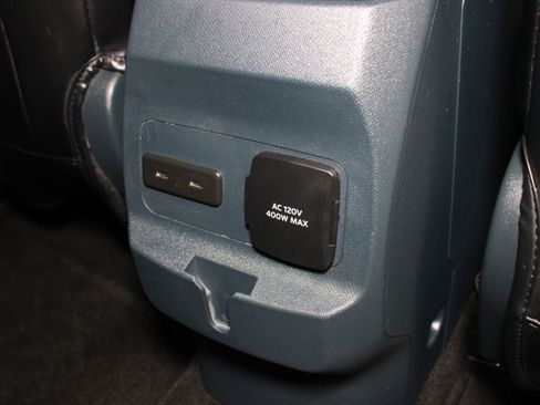 Used 2025 Ford Maverick XLT AWD/4WD image 19