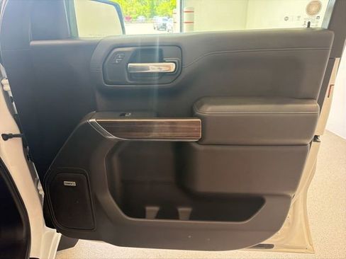 Used 2019 Chevrolet Silverado 1500 LT Trail Boss AWD/4WD image 13