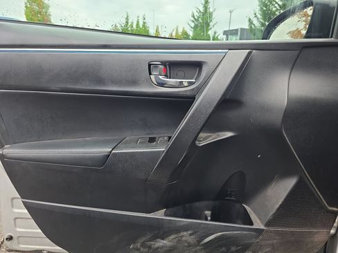 Used 2014 Toyota Corolla S Premium FWD image 16