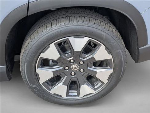 New 2026 Honda Pilot Touring image 10