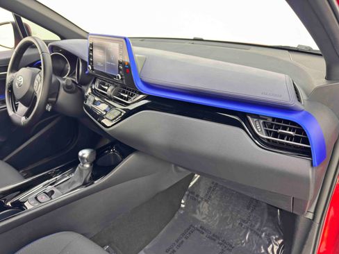 Used 2020 Toyota C-HR XLE image 13