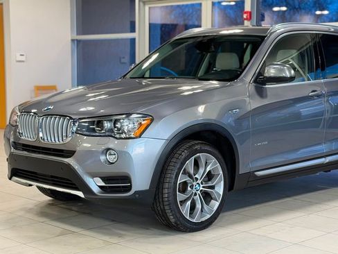 Used 2017 BMW X3 xDrive28i image 3