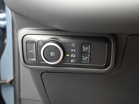 Used 2025 Ford Explorer Active image 16