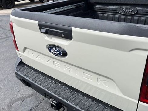 Used 2025 Ford Maverick Lariat AWD/4WD image 14