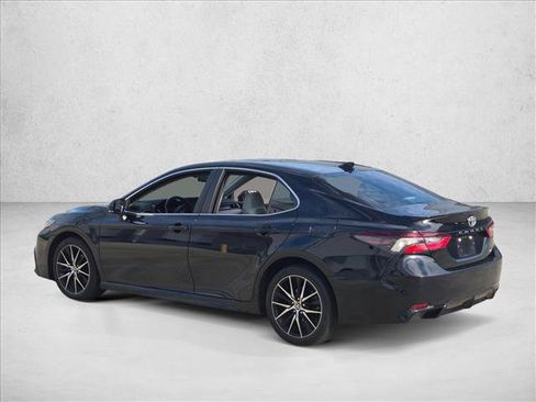 Used 2023 Toyota Camry SE w/ Convenience Package FWD image 7
