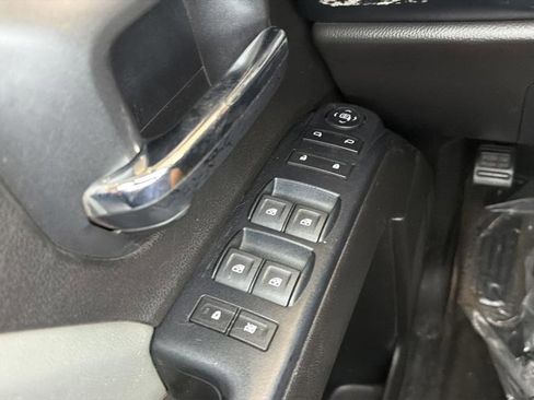 Used 2018 Chevrolet Silverado 1500 Custom w/ Rally 1 Edition RWD image 19