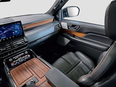 Used 2023 Lincoln Navigator Black Label AWD/4WD image 27