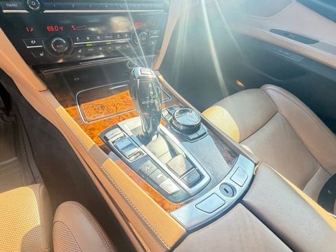 Used 2014 BMW 750i xDrive AWD/4WD image 18