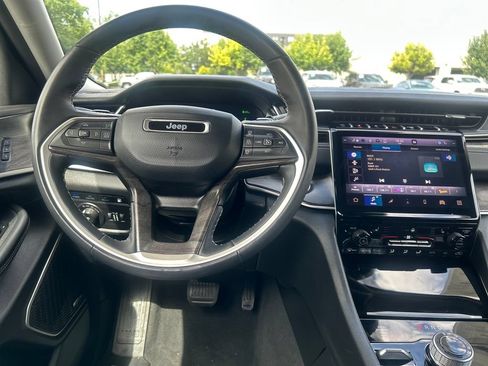 Used 2024 Jeep Grand Cherokee Limited 4xe AWD/4WD image 13