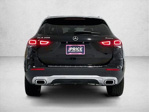 Used 2023 Mercedes-Benz GLA 250 4MATIC image 4