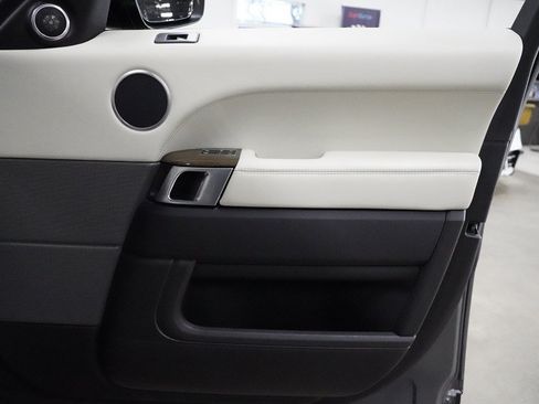 Used 2016 Land Rover Range Rover Sport HSE AWD/4WD image 29