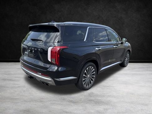 Used 2024 Hyundai Palisade Calligraphy FWD image 6