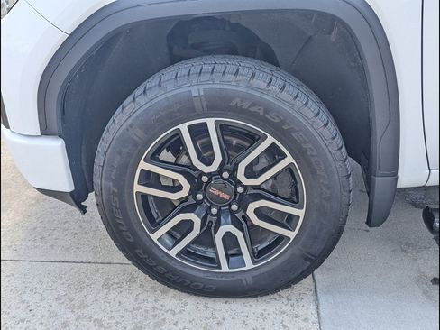 Used 2019 GMC Sierra 1500 AT4 w/ AT4 Preferred Package AWD/4WD image 17
