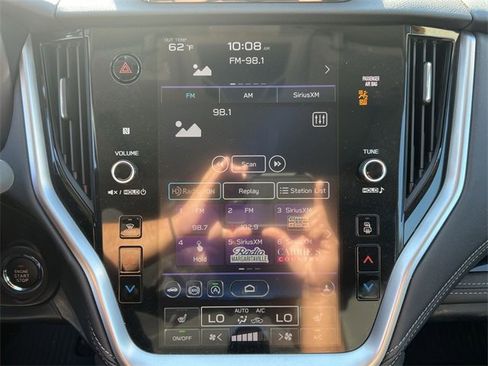 Used 2020 Subaru Outback Limited image 16