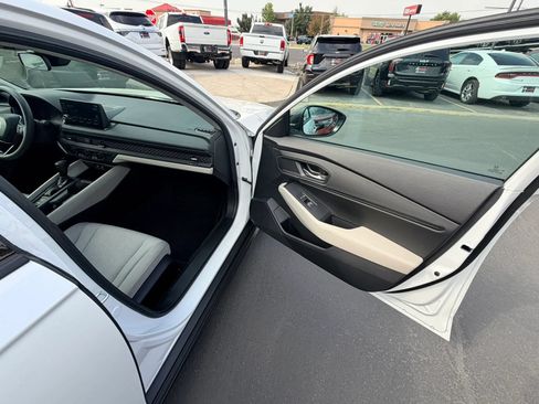 Used 2026 Honda Accord SE image 23