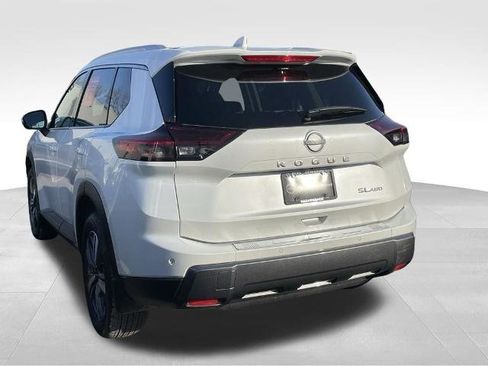 Certified 2024 Nissan Rogue SL w/ SL Premium Package image 5