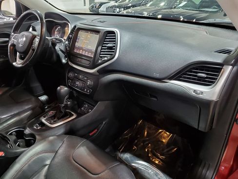 Used 2015 Jeep Cherokee Trailhawk w/ Comfort/Convenience Group AWD/4WD image 15