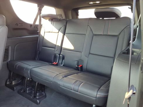 Used 2022 Chevrolet Suburban RST w/ Luxury Package image 26