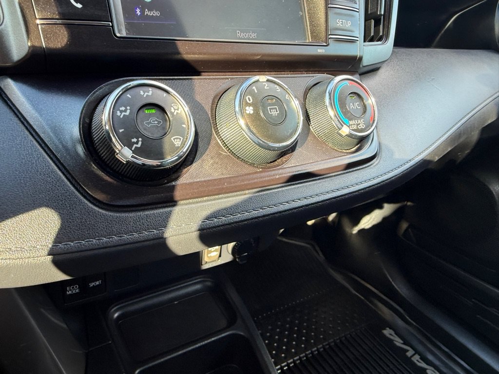 Used 2017 Toyota RAV4 LE w/ All Weather Liner Package FWD image 29