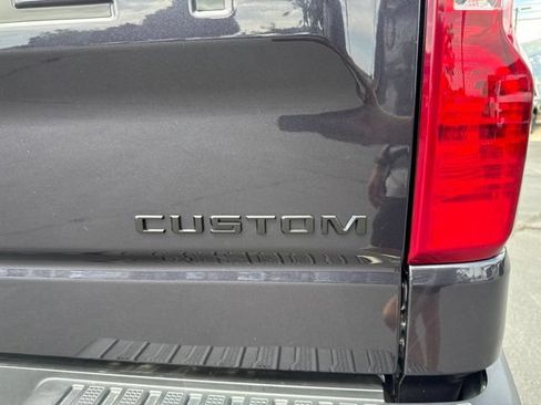 Used 2023 Chevrolet Silverado 1500 Custom Trail Boss w/ LPO, Dark Essentials Package AWD/4WD image 13