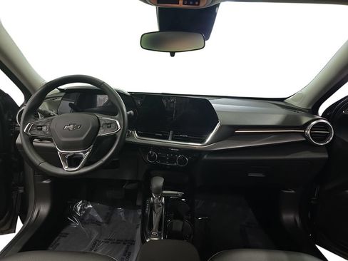 Used 2025 Chevrolet Trax ACTIV w/ Driver Confidence Package FWD image 9