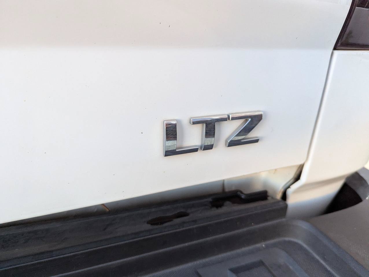 Used 2018 Chevrolet Silverado 3500 LTZ w/ Duramax Plus Package AWD/4WD image 25