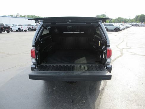 Used 2023 Toyota Tacoma Limited w/ Nightshade Package AWD/4WD image 8