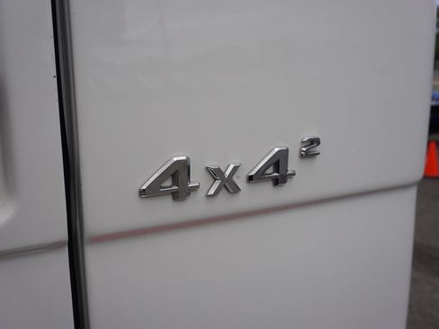 Used 2018 Mercedes-Benz G 550 Squared image 23