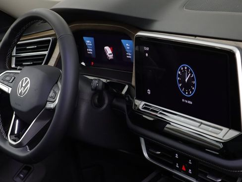 New 2026 Volkswagen Atlas SE w/ Panoramic Sunroof Package image 21