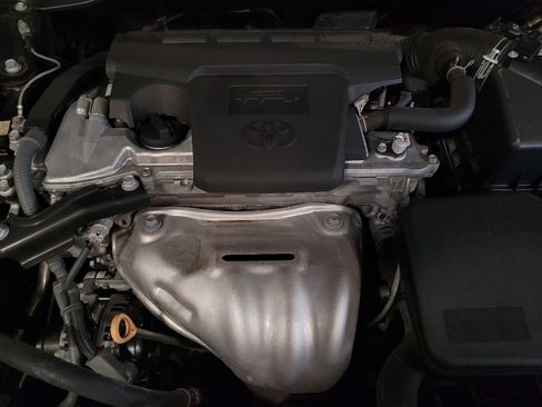 Used 2017 Toyota Camry SE FWD image 30