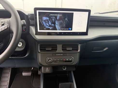 New 2026 Ford Maverick XL image 15