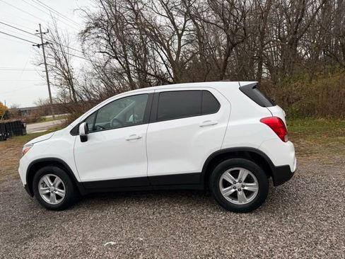 Used 2021 Chevrolet Trax LS w/ Tint and Cruise Package image 13