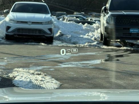 Used 2024 Buick Envision Preferred image 39