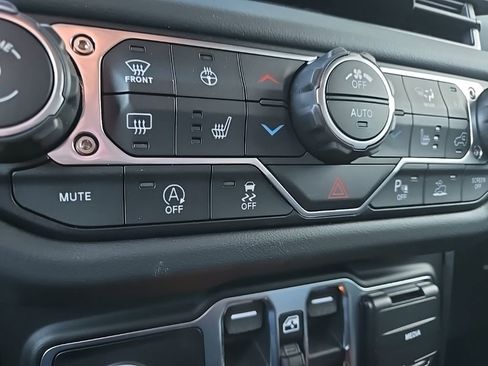 New 2026 Jeep Wrangler Sahara AWD/4WD image 59