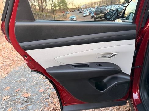 Certified 2025 Hyundai Tucson SEL image 16